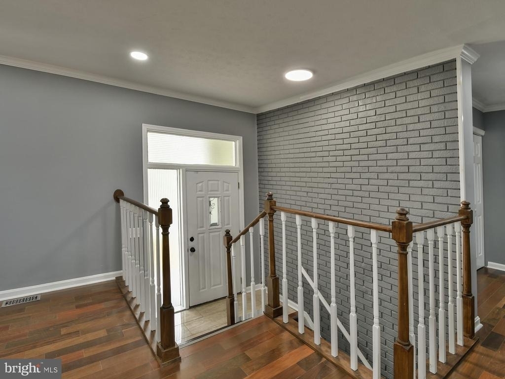 6918 Pine Valley Drive - Photo 30