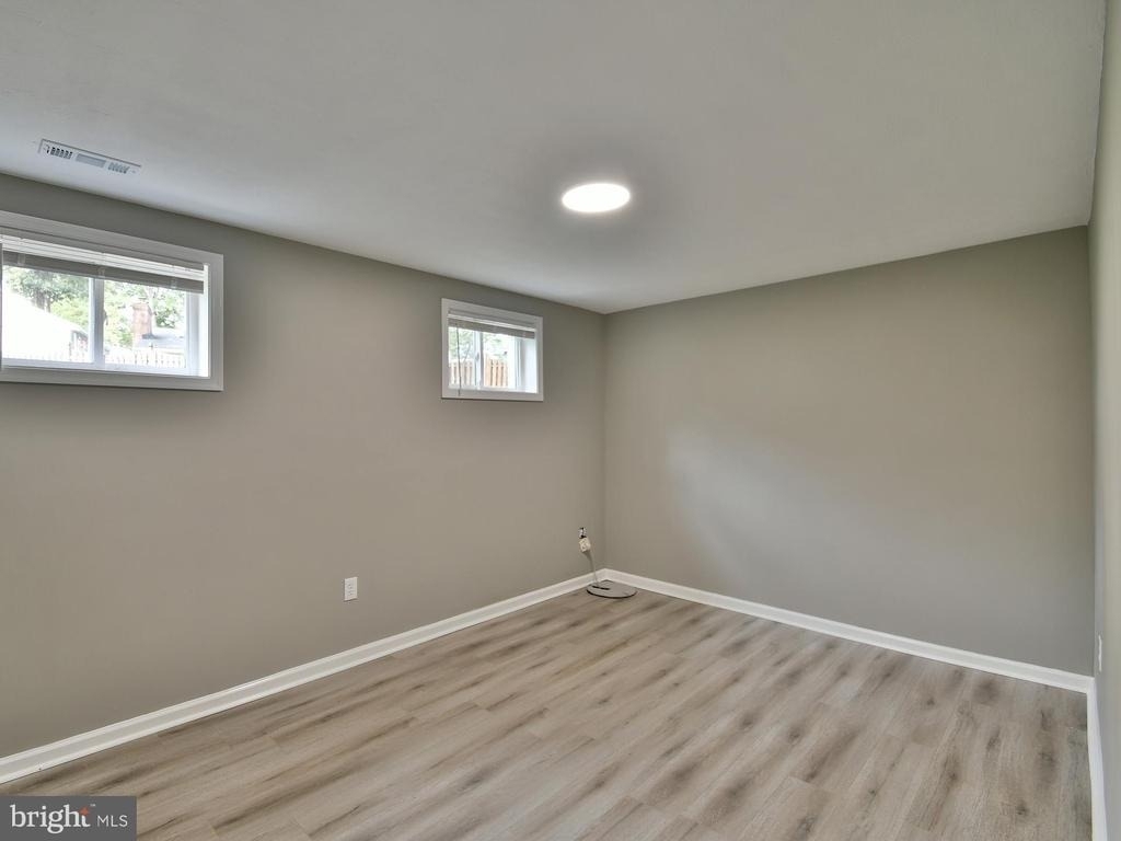 6918 Pine Valley Drive - Photo 43