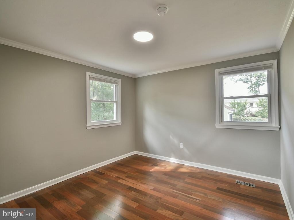 6918 Pine Valley Drive - Photo 21