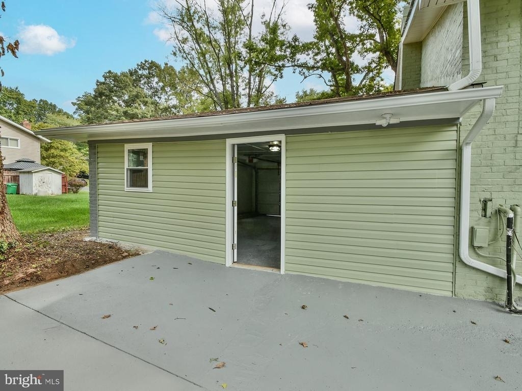 6918 Pine Valley Drive - Photo 53