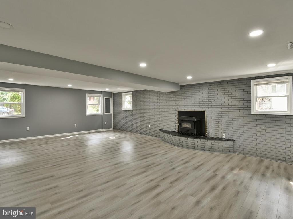 6918 Pine Valley Drive - Photo 37