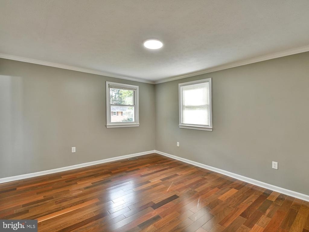 6918 Pine Valley Drive - Photo 16