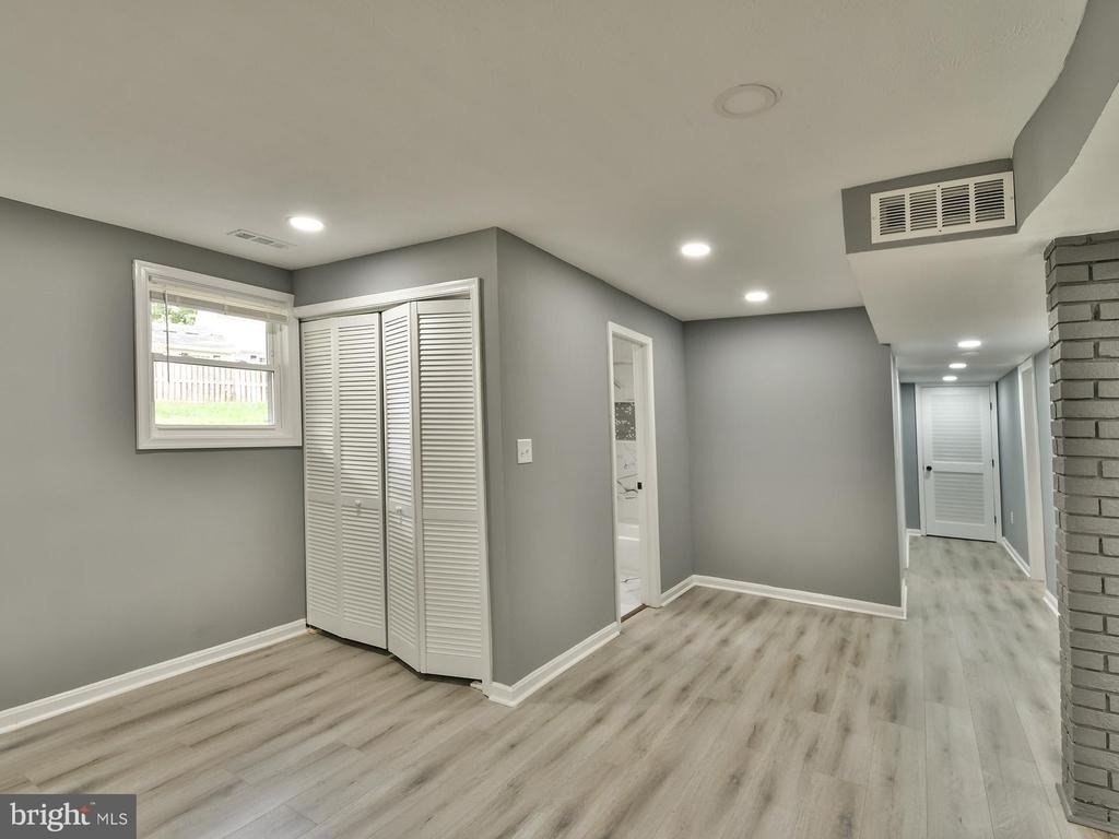 6918 Pine Valley Drive - Photo 39