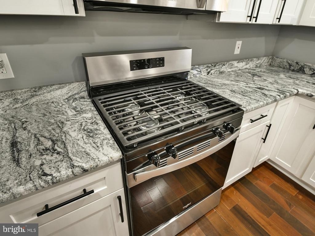 6918 Pine Valley Drive - Photo 12