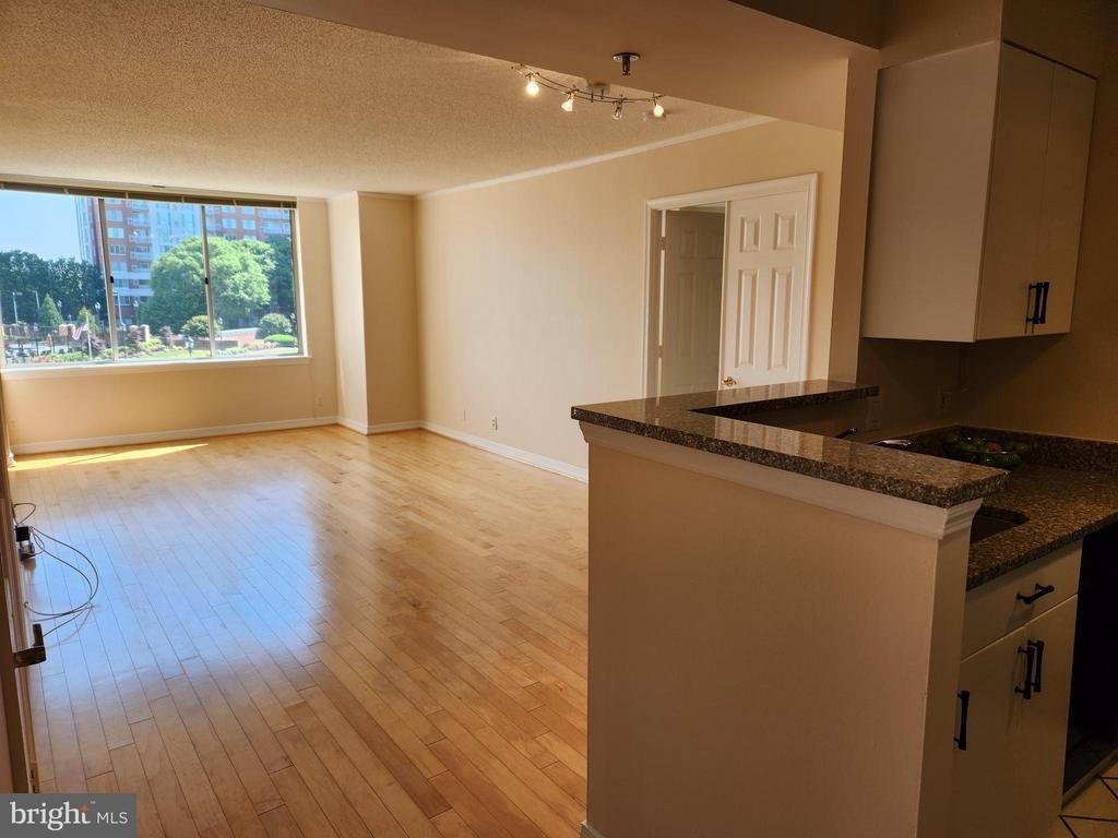 5809 Nicholson Lane - Photo 2