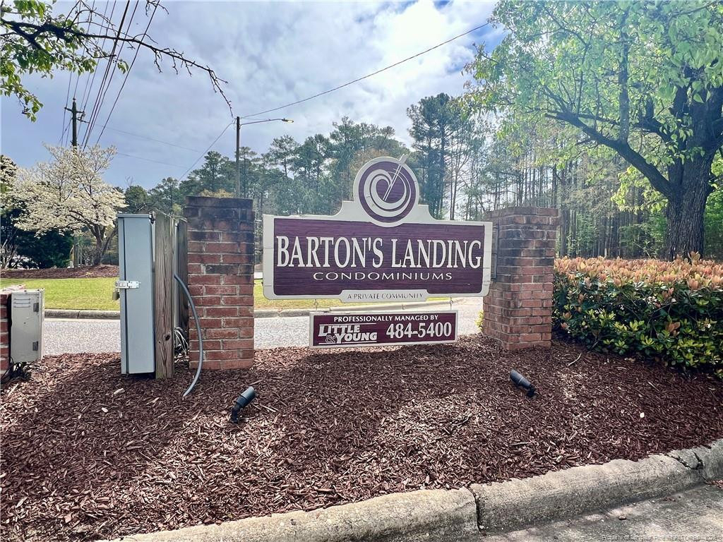 679 Bartons Landing Place - Photo 0