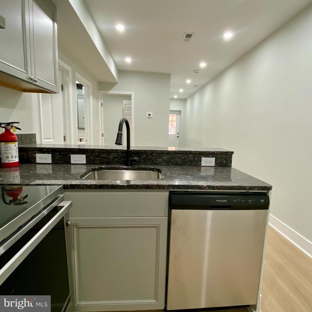 3701 9th Street Nw - Photo 3