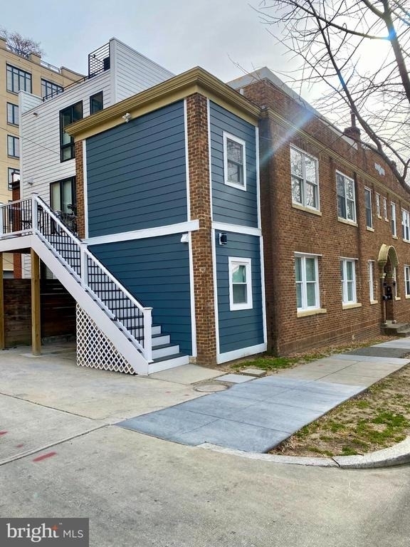 3701 9th Street Nw - Photo 0