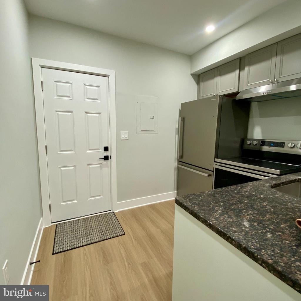 3701 9th Street Nw - Photo 4