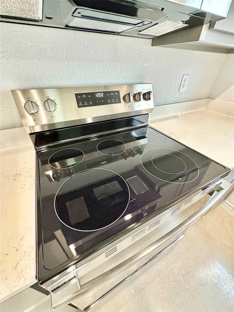 2321 Ocean Ave - Photo 6