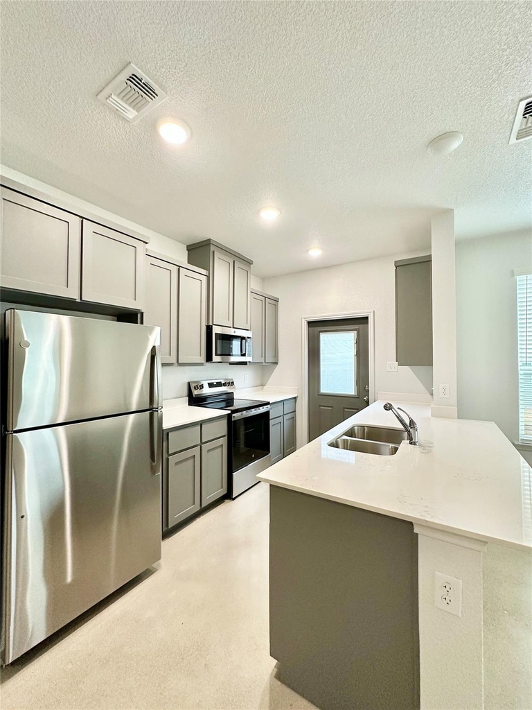 2321 Ocean Ave - Photo 5
