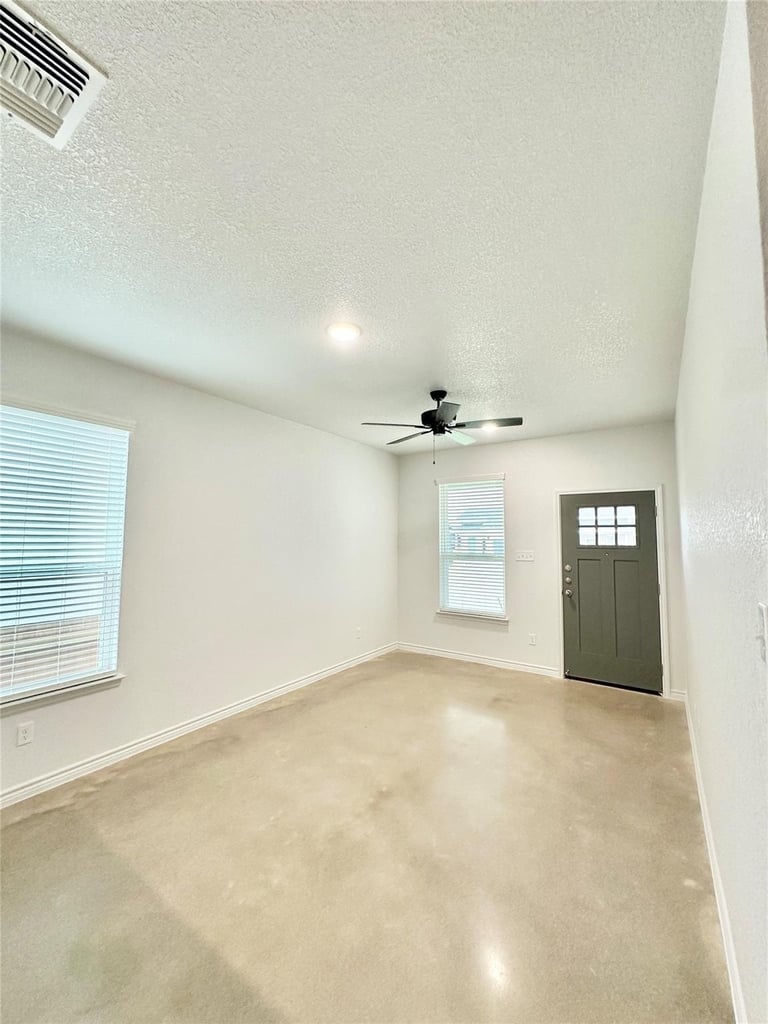 2321 Ocean Ave - Photo 2