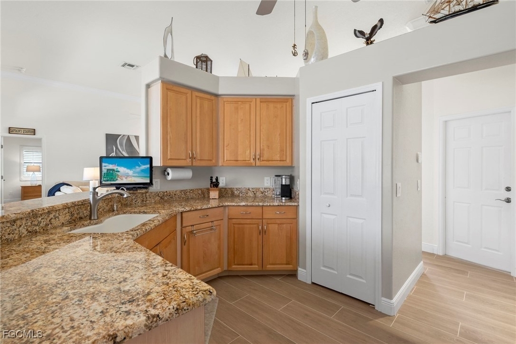 5310 Sands Boulevard - Photo 5