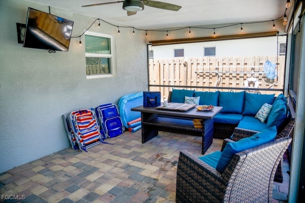 560 E Valley Drive - Photo 15