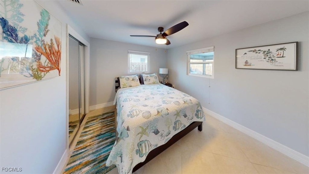 560 E Valley Drive - Photo 11