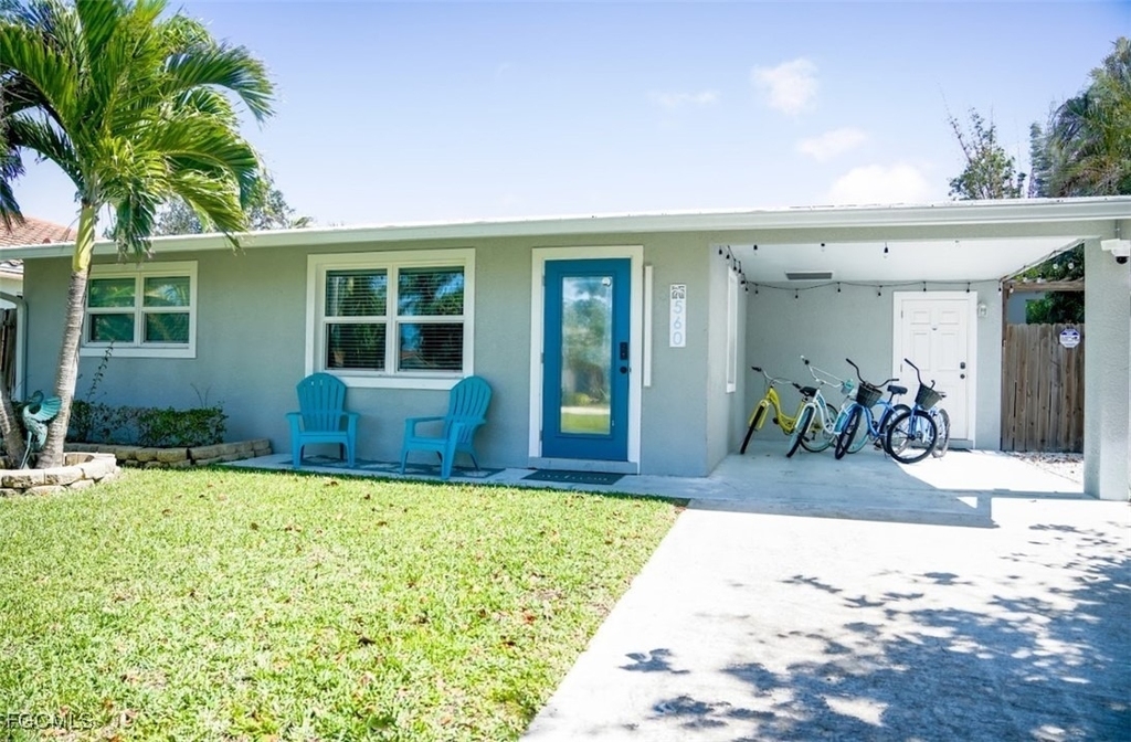 560 E Valley Drive - Photo 1