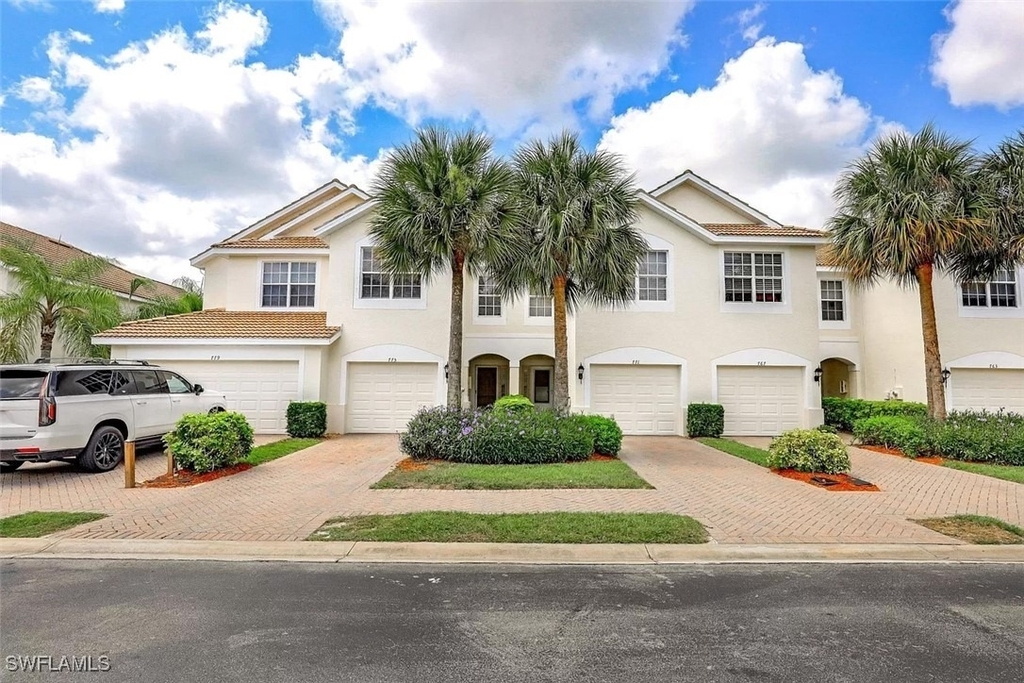 775 Hampton Circle - Photo 1
