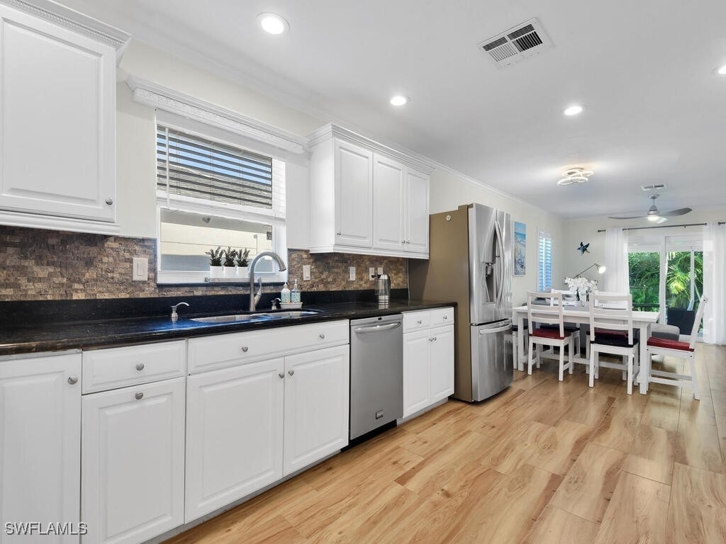 637 103rd Avenue N - Photo 12
