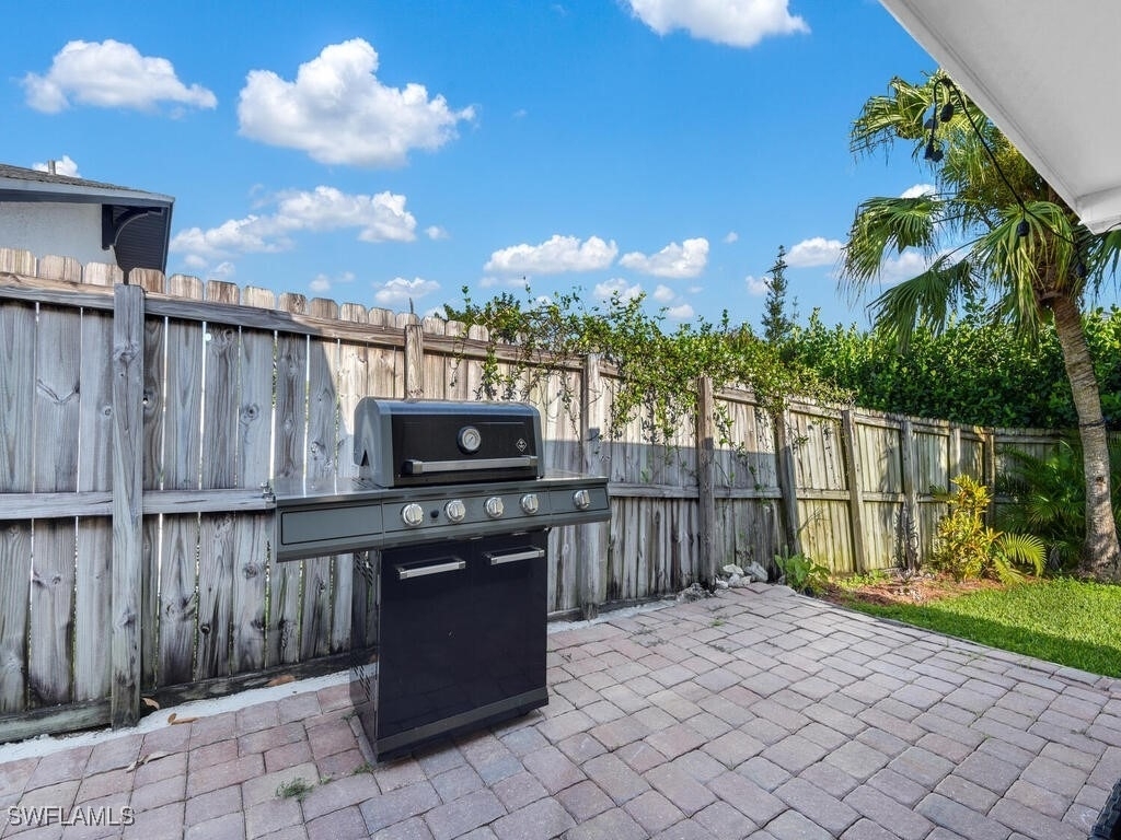 637 103rd Avenue N - Photo 17