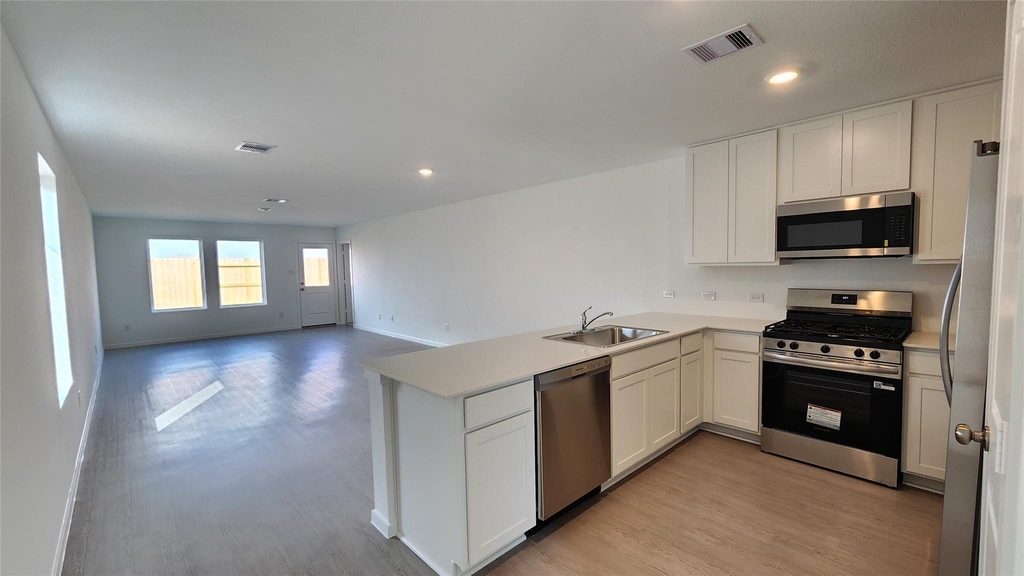 26850 Cascade Sunrise Street - Photo 4