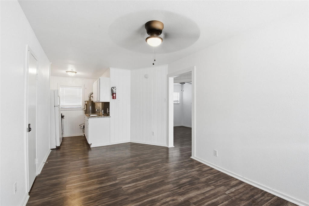 5010 Ennis S Street - Photo 4