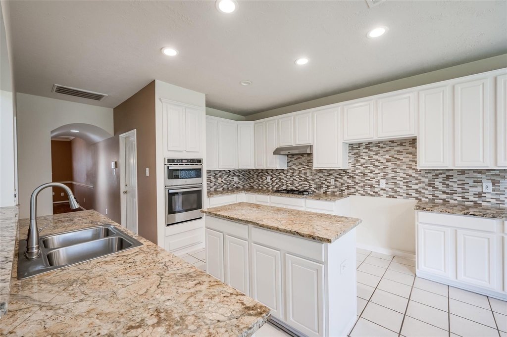 3402 Caloway Court - Photo 12