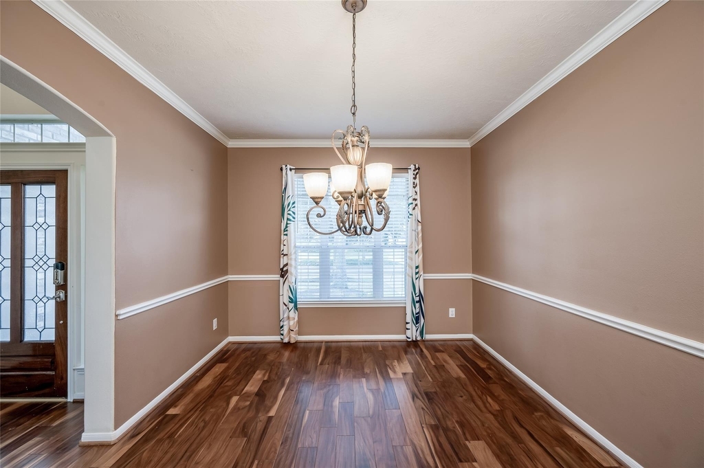 3402 Caloway Court - Photo 4