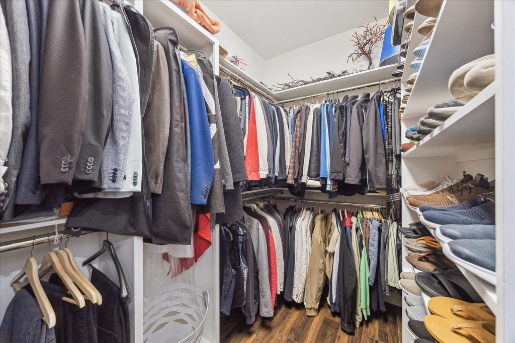 2100 Tanglewilde Street - Photo 13