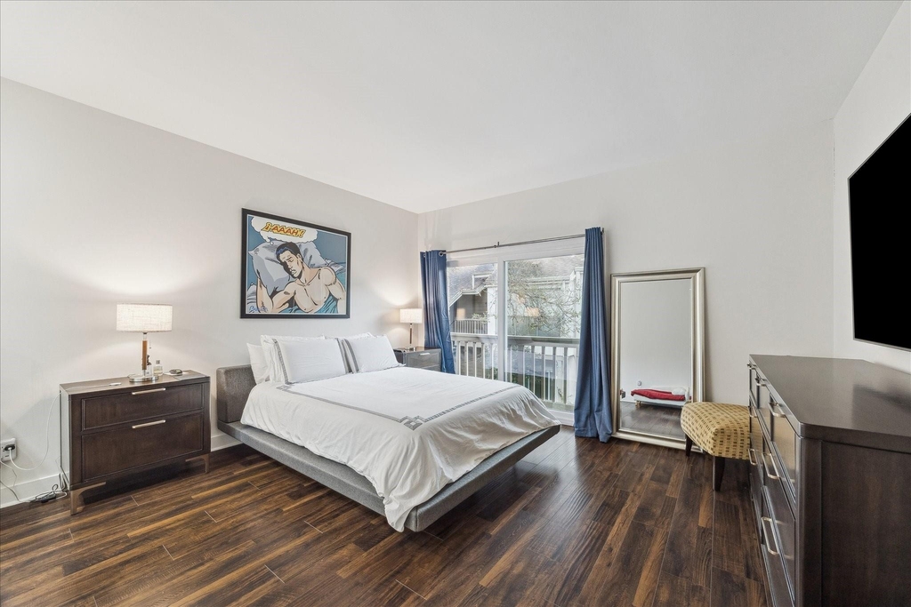 2100 Tanglewilde Street - Photo 12