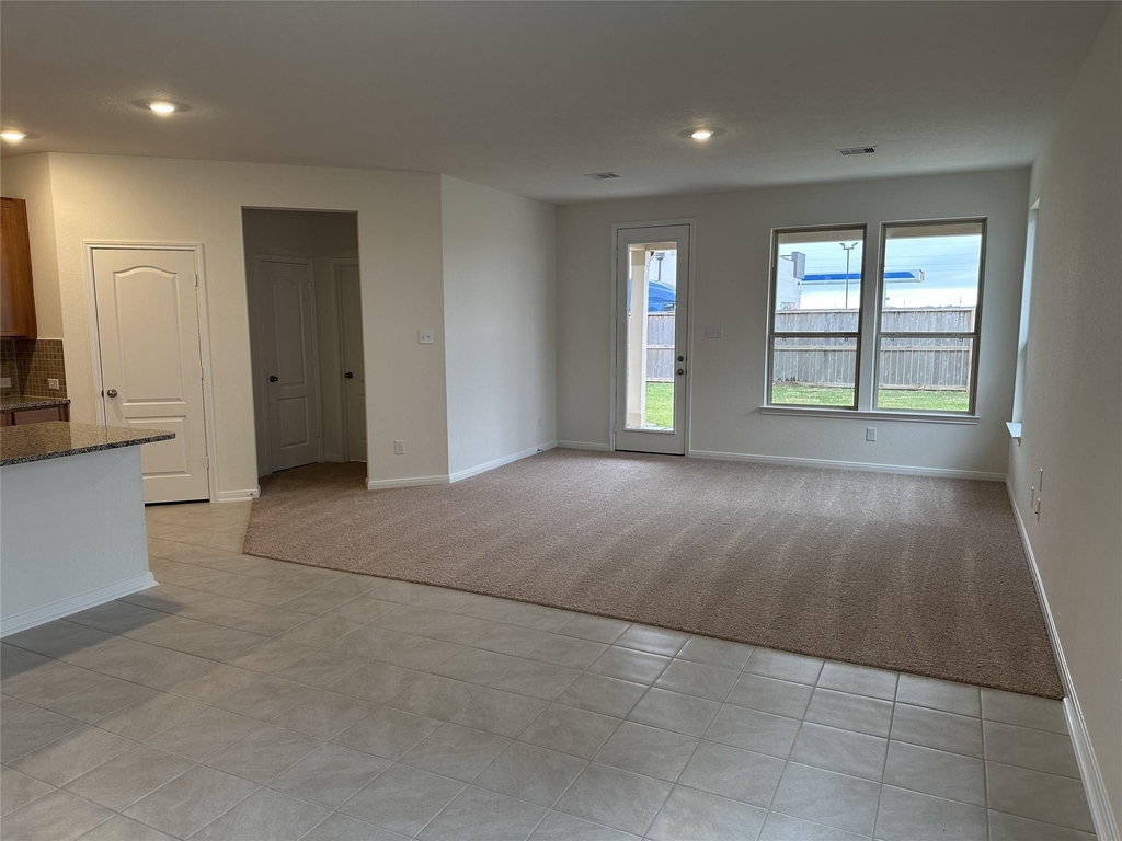 3019 Kastania Lane N - Photo 9