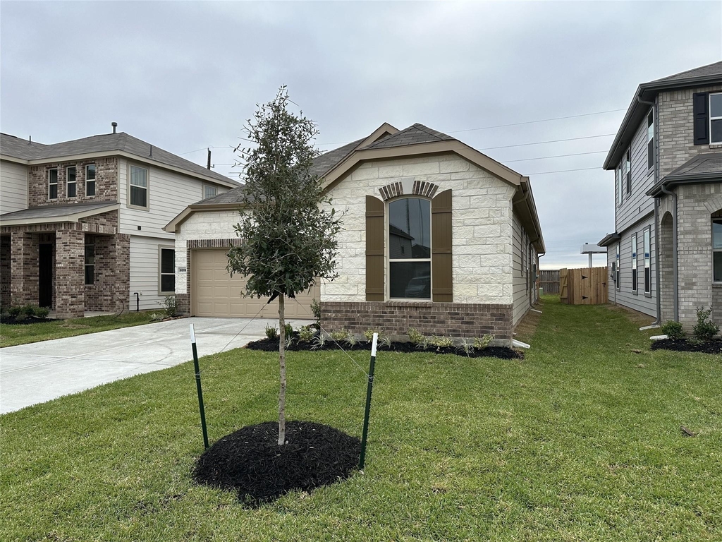 3019 Kastania Lane N - Photo 2