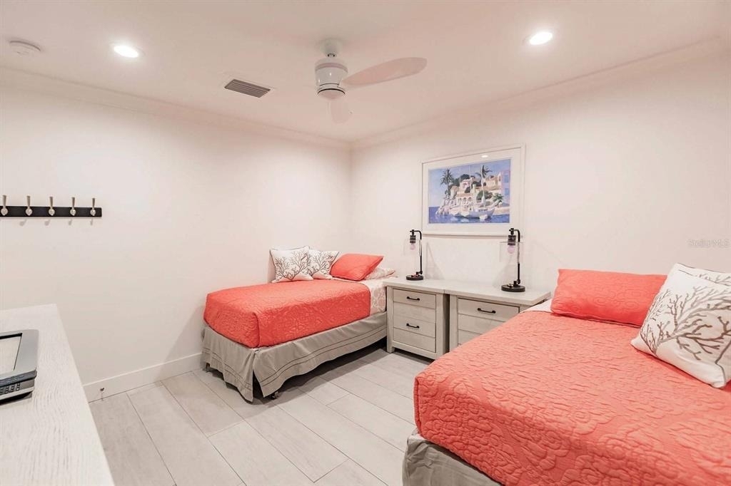 1125 W Peppertree Drive - Photo 27