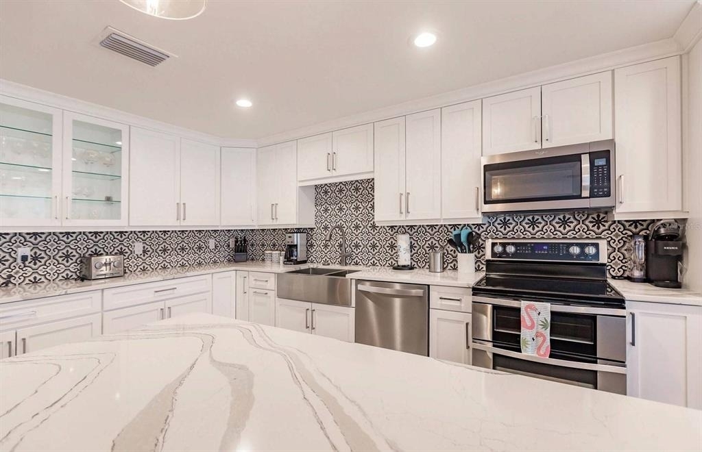1125 W Peppertree Drive - Photo 9