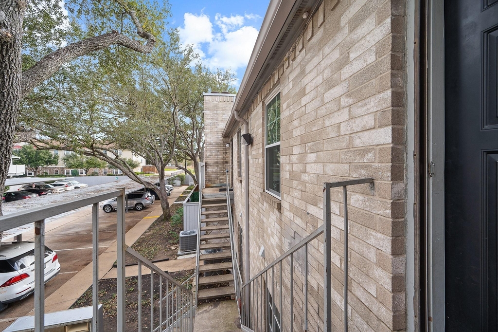 10733 Braes Bend Drive - Photo 4