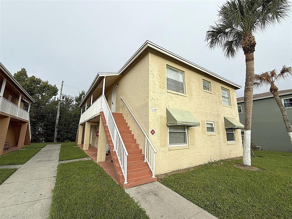 720 Michigan Court - Photo 0
