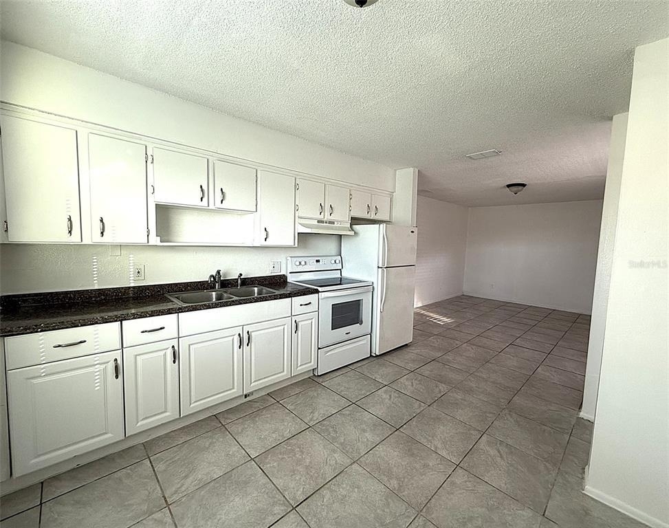 720 Michigan Court - Photo 2