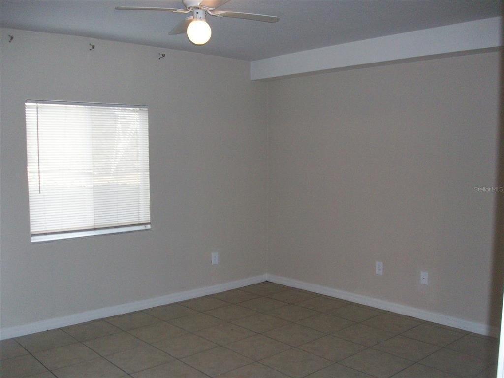 495 Las Cortes Lane - Photo 11