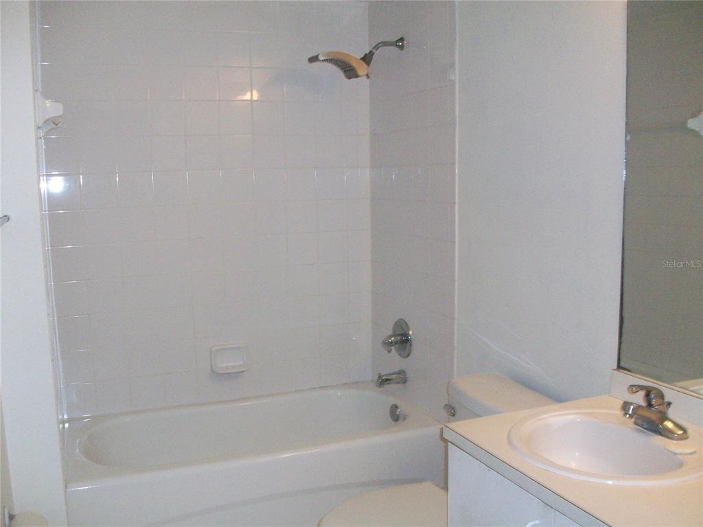 495 Las Cortes Lane - Photo 5