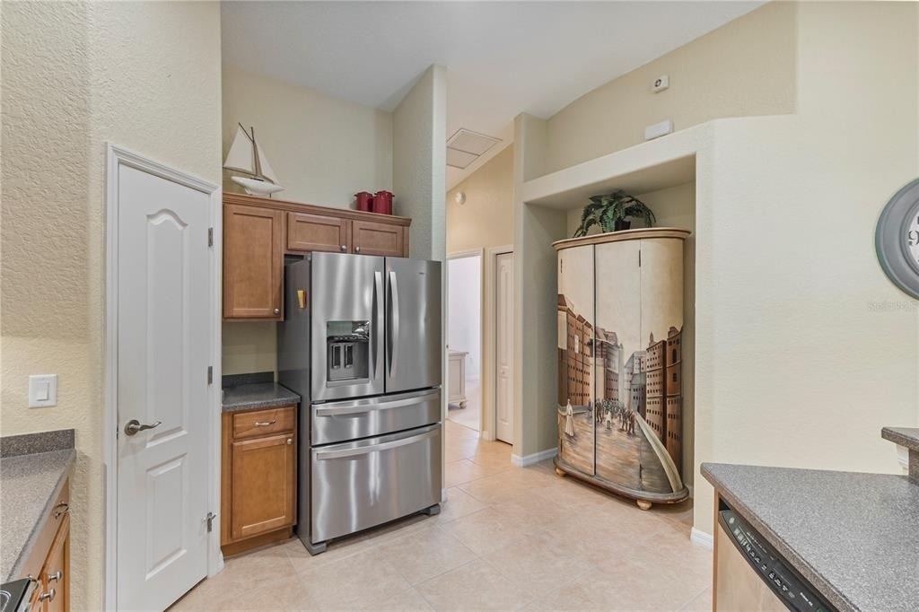3533 Lakewood Boulevard - Photo 10