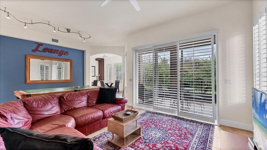 5433 46th Court W - Photo 2