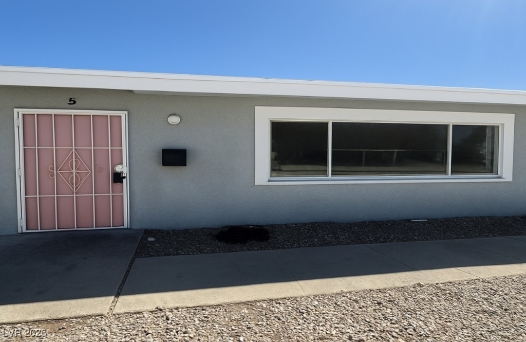 718 W Wilson Avenue - Photo 2