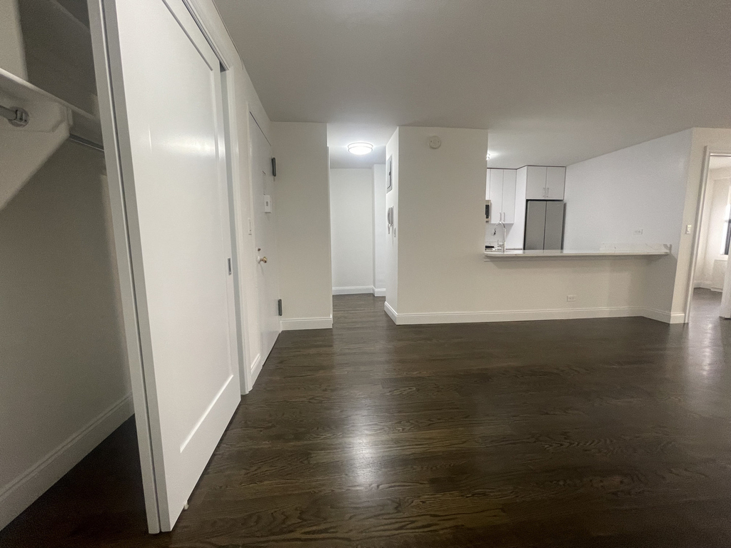 East 82nd / 2nd Ave - Photo 5