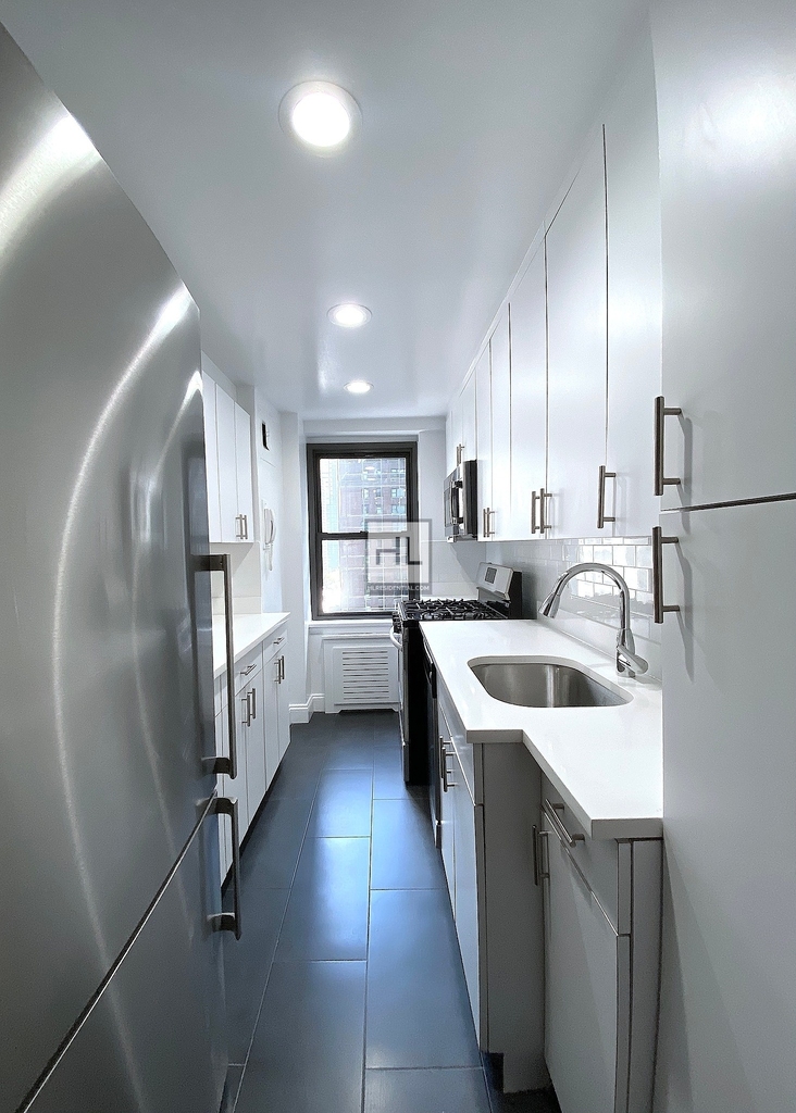 East 57th Street - Photo 1