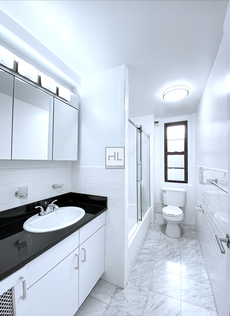 East 38th Street - Photo 5