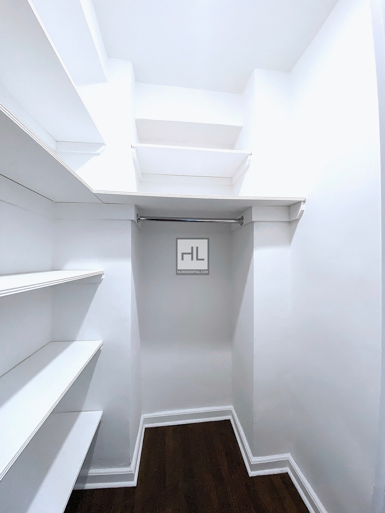 East 38th Street - Photo 7