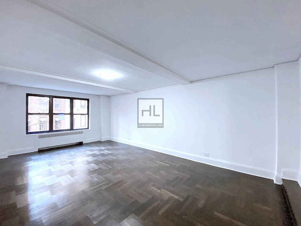 East 38th Street - Photo 3