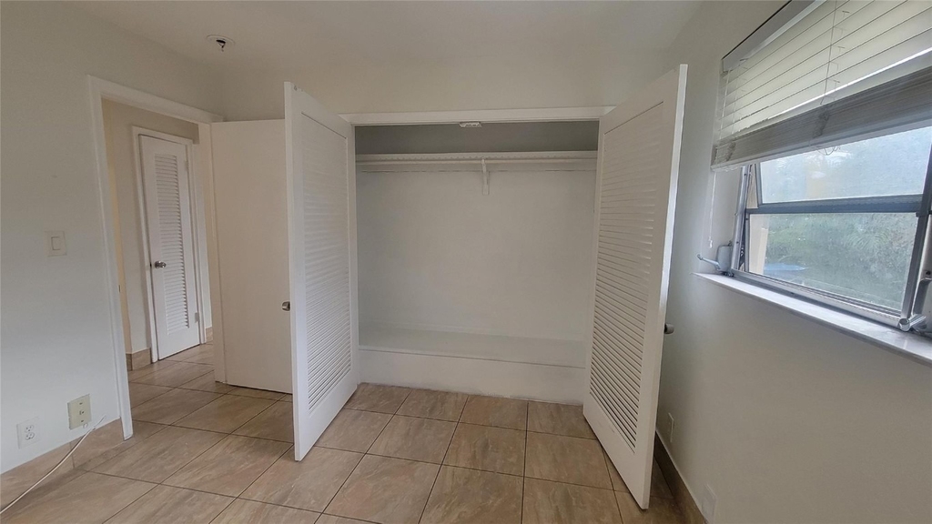 1821 Ne 56th Street - Photo 7
