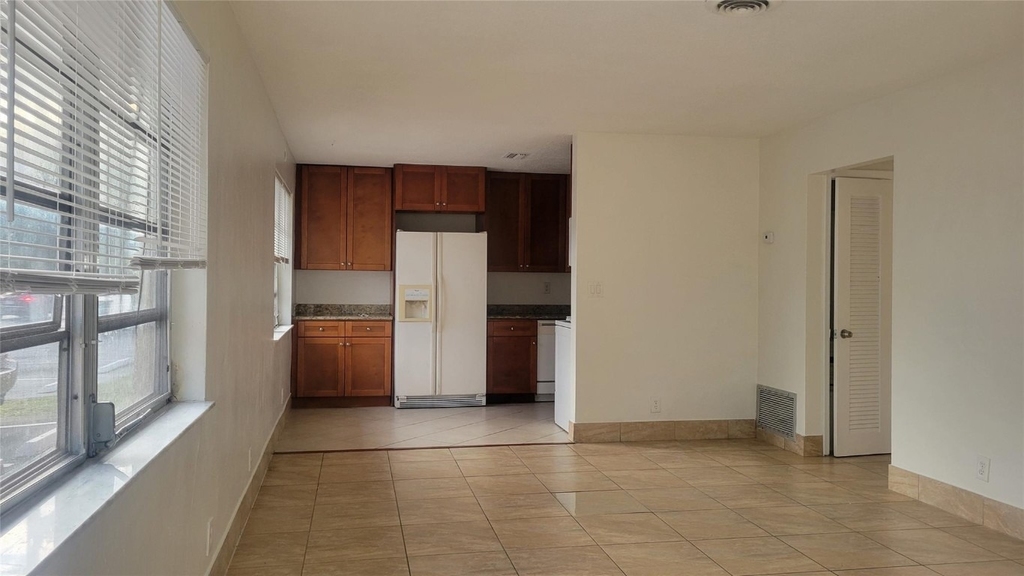1821 Ne 56th Street - Photo 2