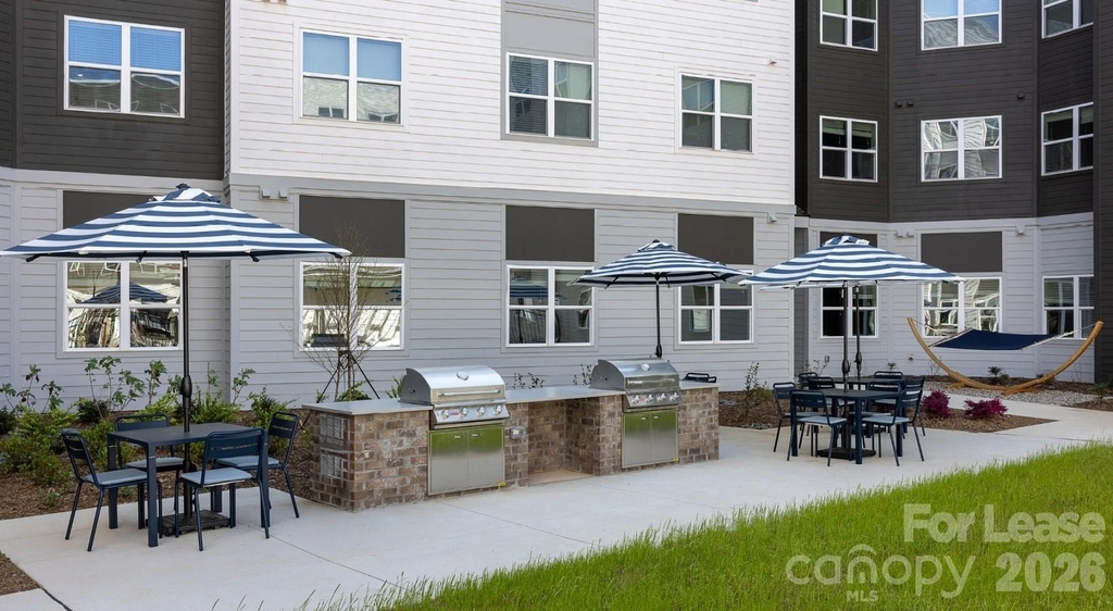 8424 N Tryon Street - Photo 12