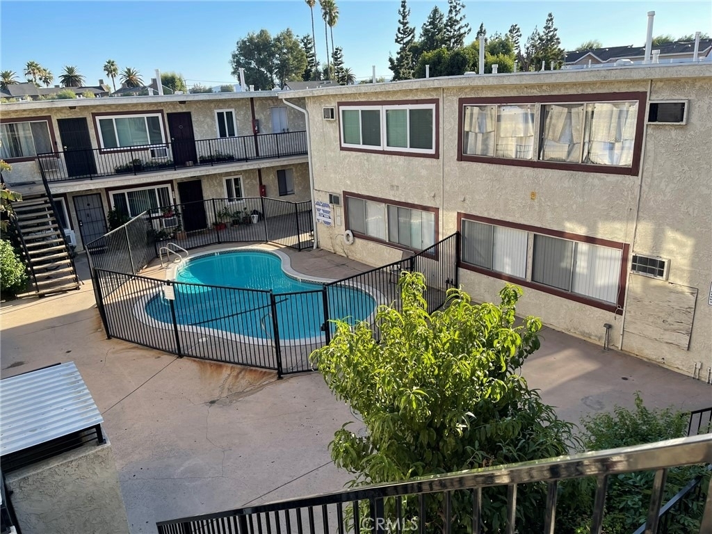8800 Cedros Avenue - Photo 31